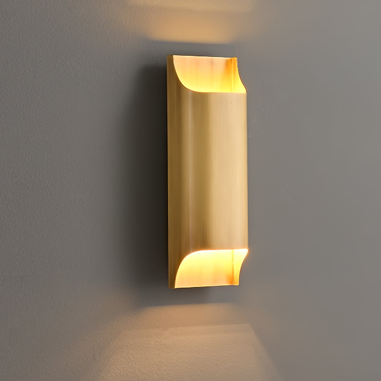 Настінний світильник Leclerc Brass