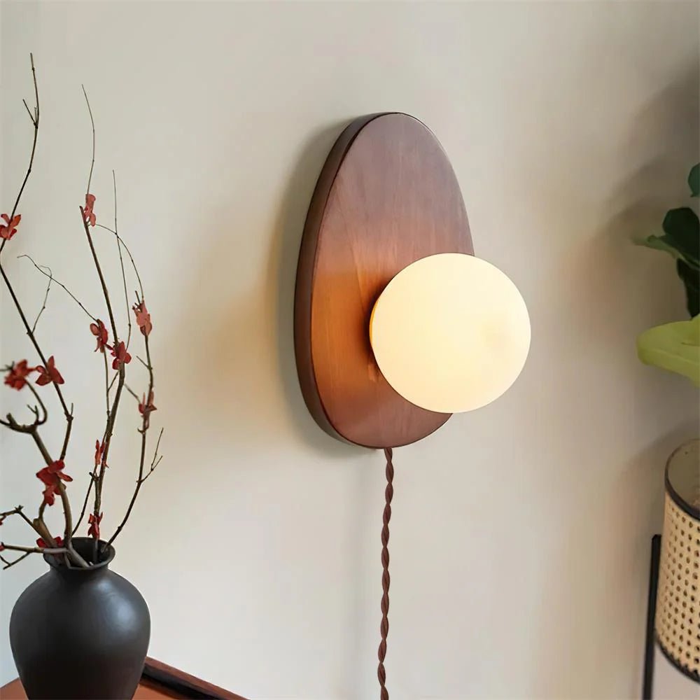 Настінний світильник Orba Walnut з вилкою