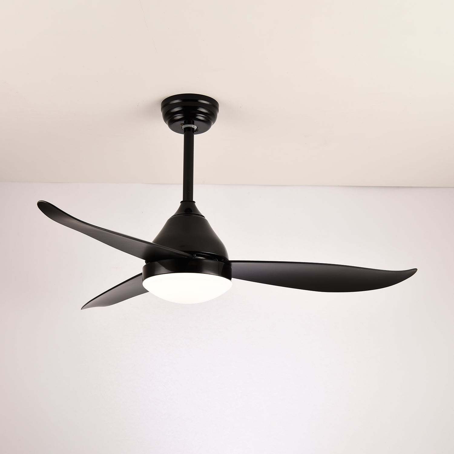 Стельовий вентилятор Aeris Whisper Light