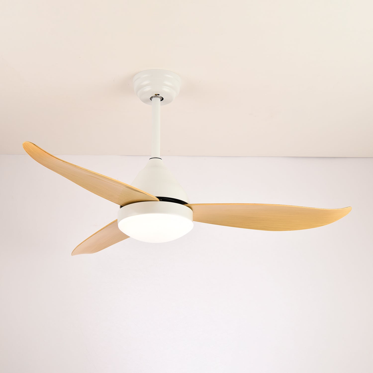 Стельовий вентилятор Aeris Whisper Light