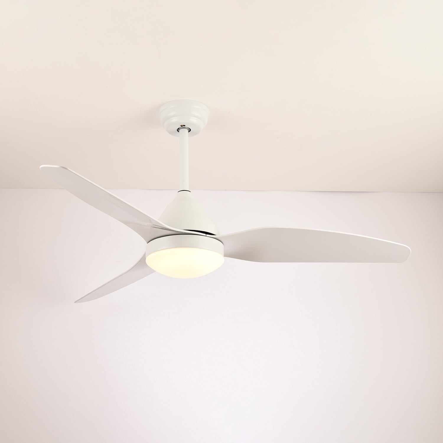 Aeris Whisper Ceiling Fan Light - Vakkerlight