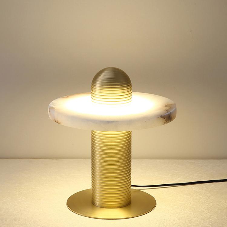 Настільна лампа Alabaster Comet