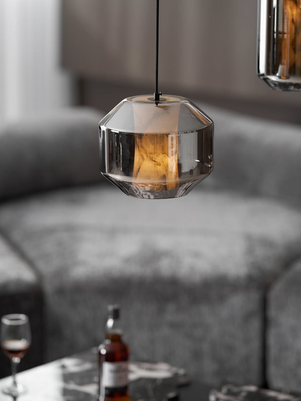 Підвісний світильник-циліндр зі скла «Алебастр»