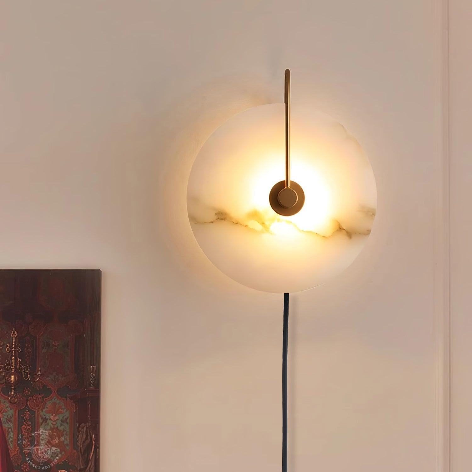 Настінний світильник Alabaster LED, що вмикається в розетку