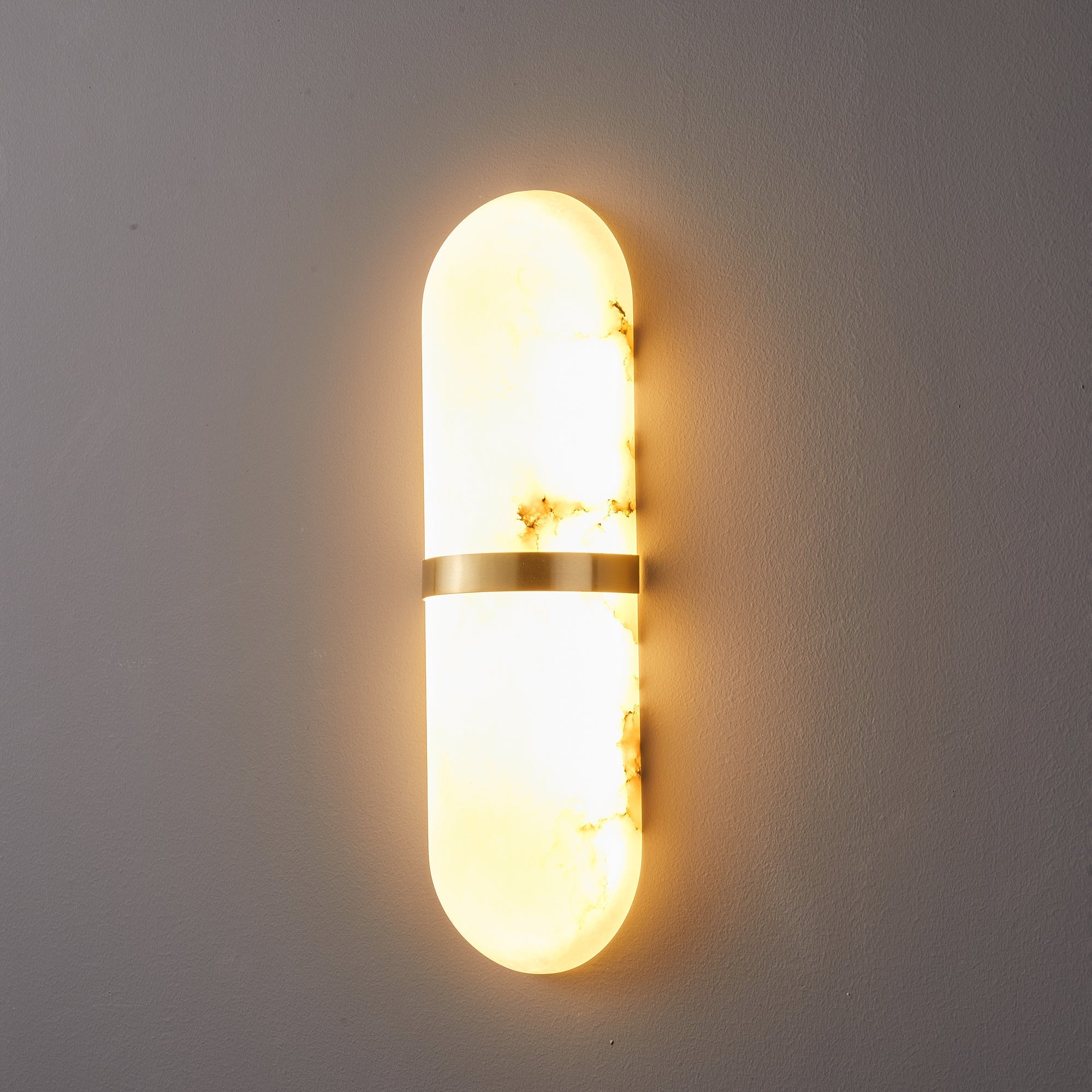 Настінний світильник Alabaster Pill
