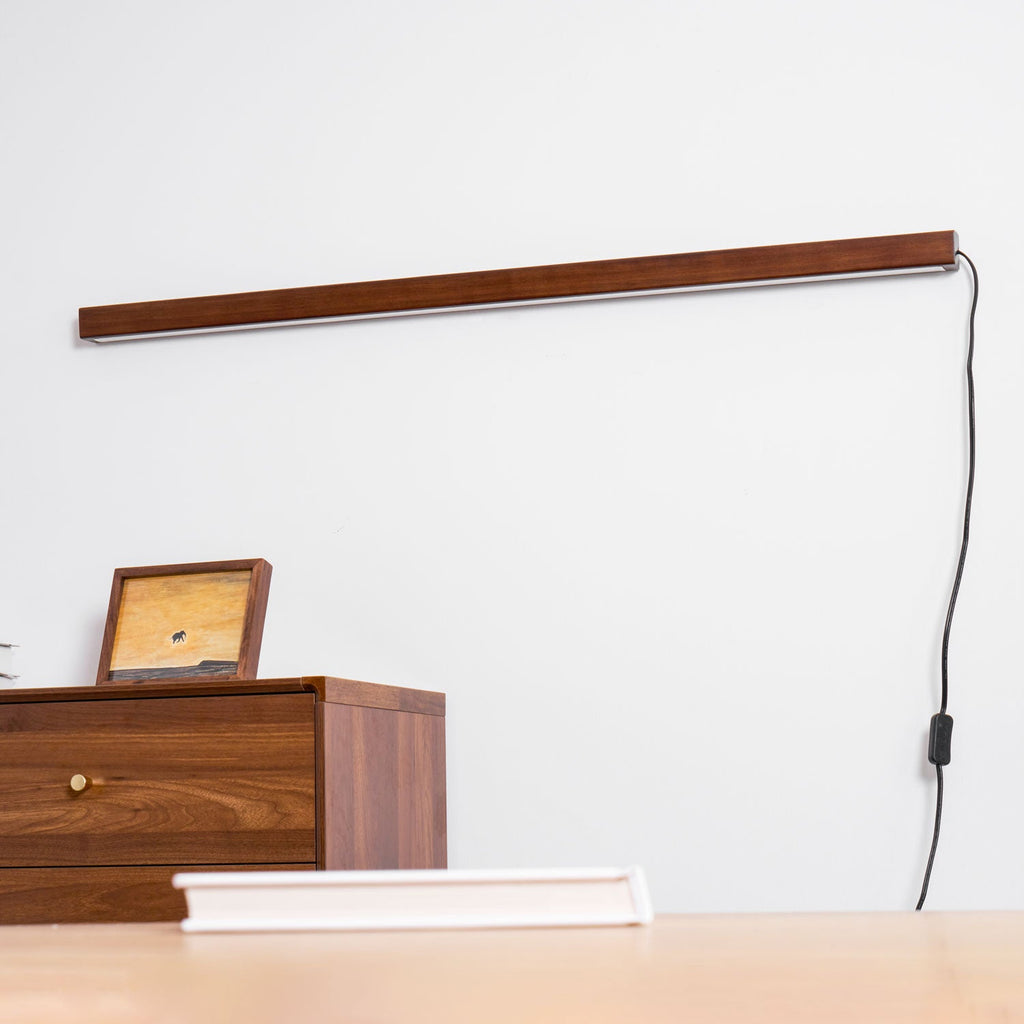 Настінний світильник Arlo Linear Wood Plug-in