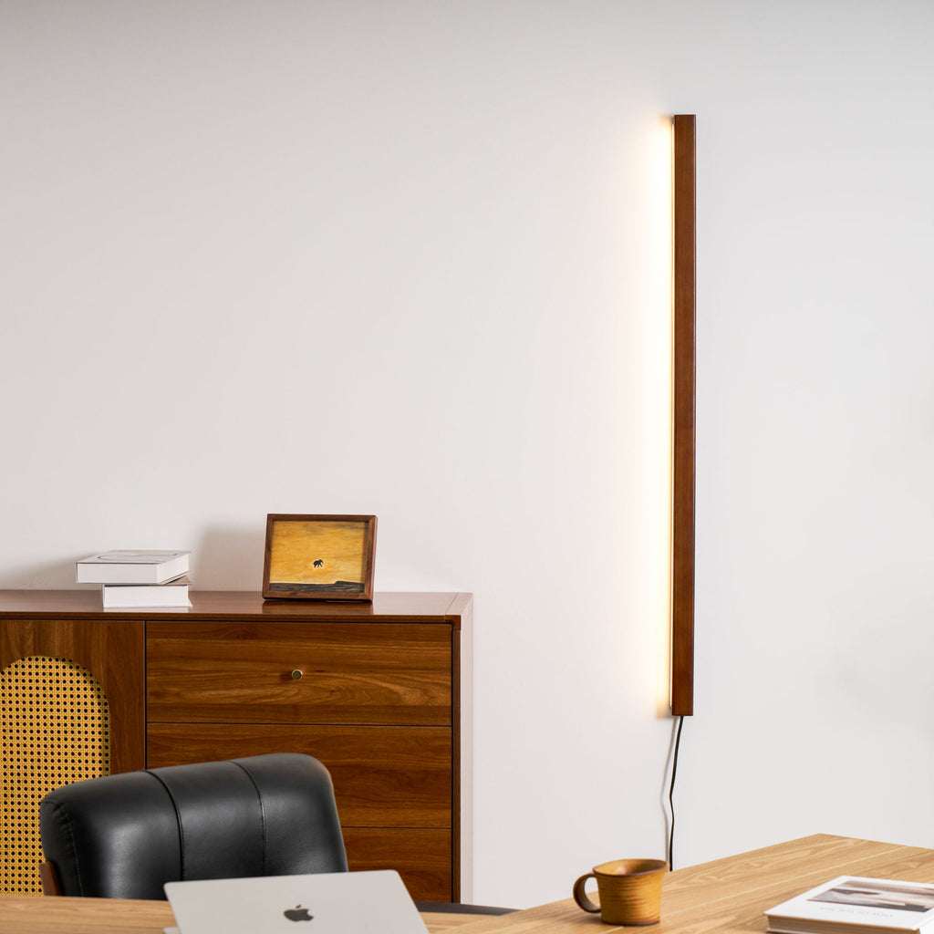 Настінний світильник Arlo Linear Wood Plug-in