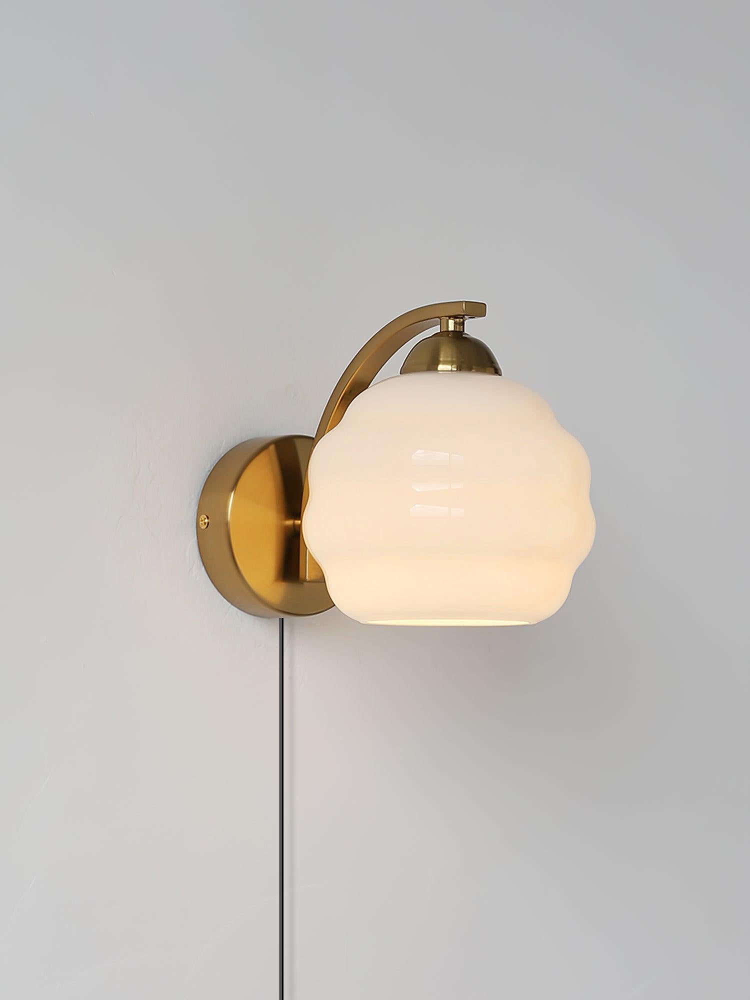 Настінний світильник Art Deco, що вмикається в розетку