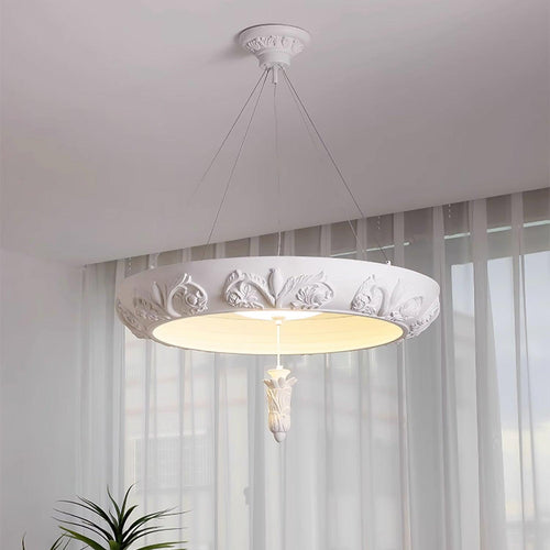 Художня різьблена люстра