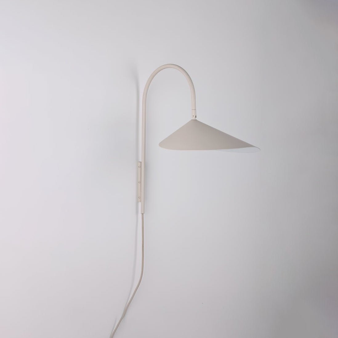 Alocasia Swivel Plug - in Wall Lamp - Vakkerlight