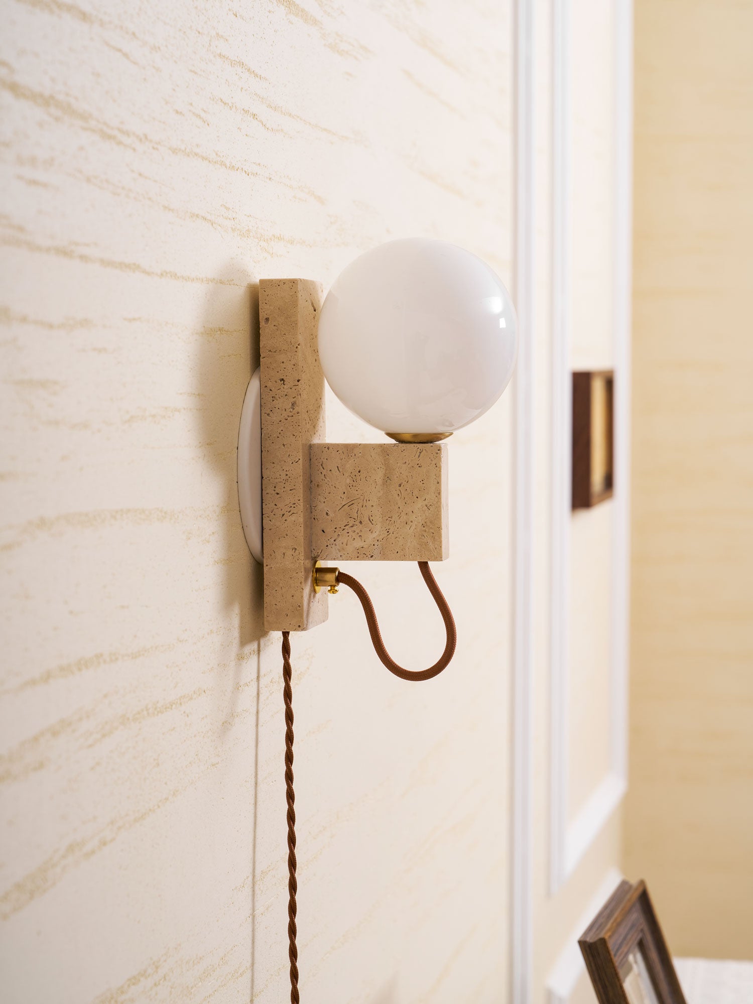 Настінний світильник Atlas Globe