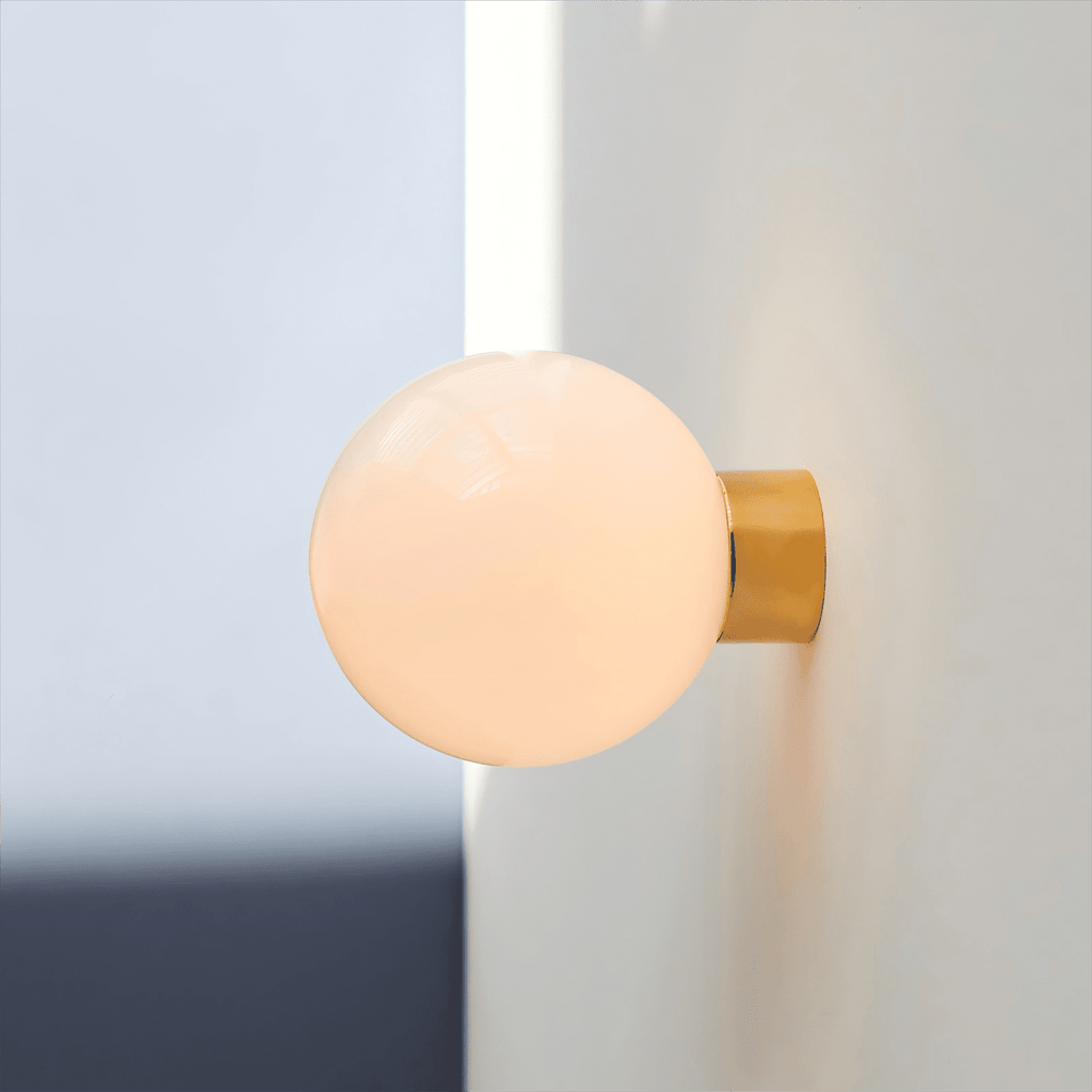 Настінний світильник Aura Globe зі скла