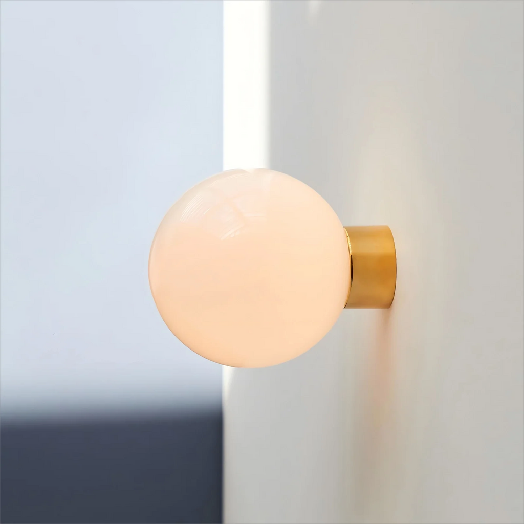 Настінний світильник Aura Globe зі скла