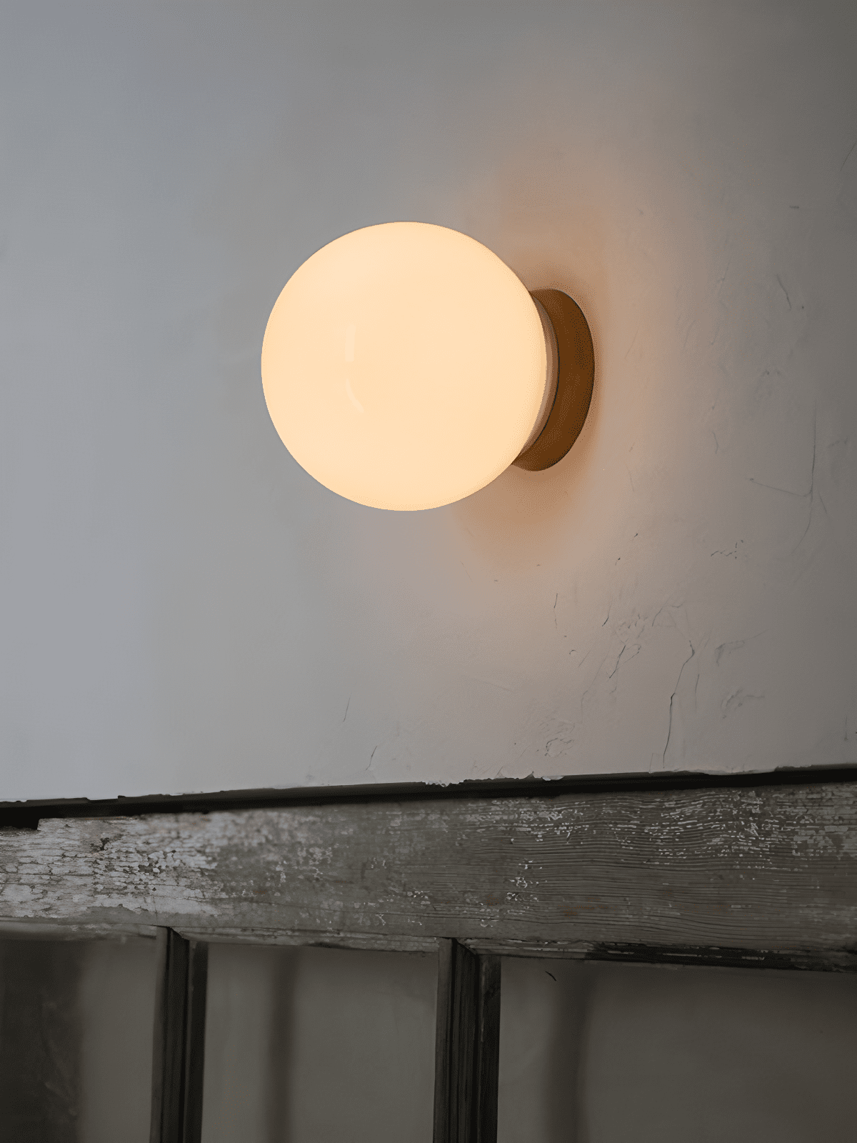 Настінний світильник Aura Globe зі скла