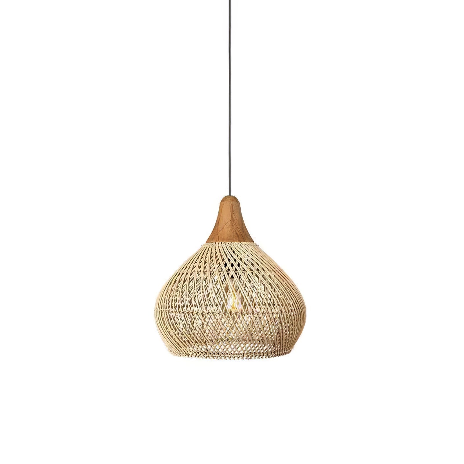 Підвісний світильник із плетеного ротанга