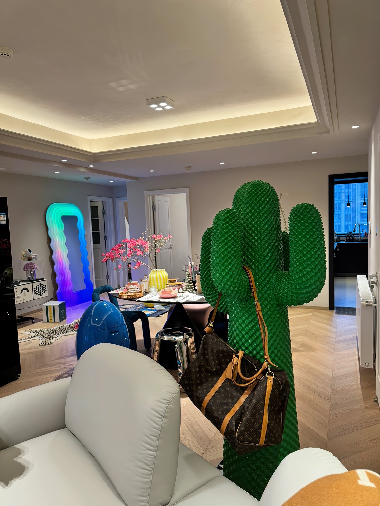 Скульптурна вішалка Mello Cactus
