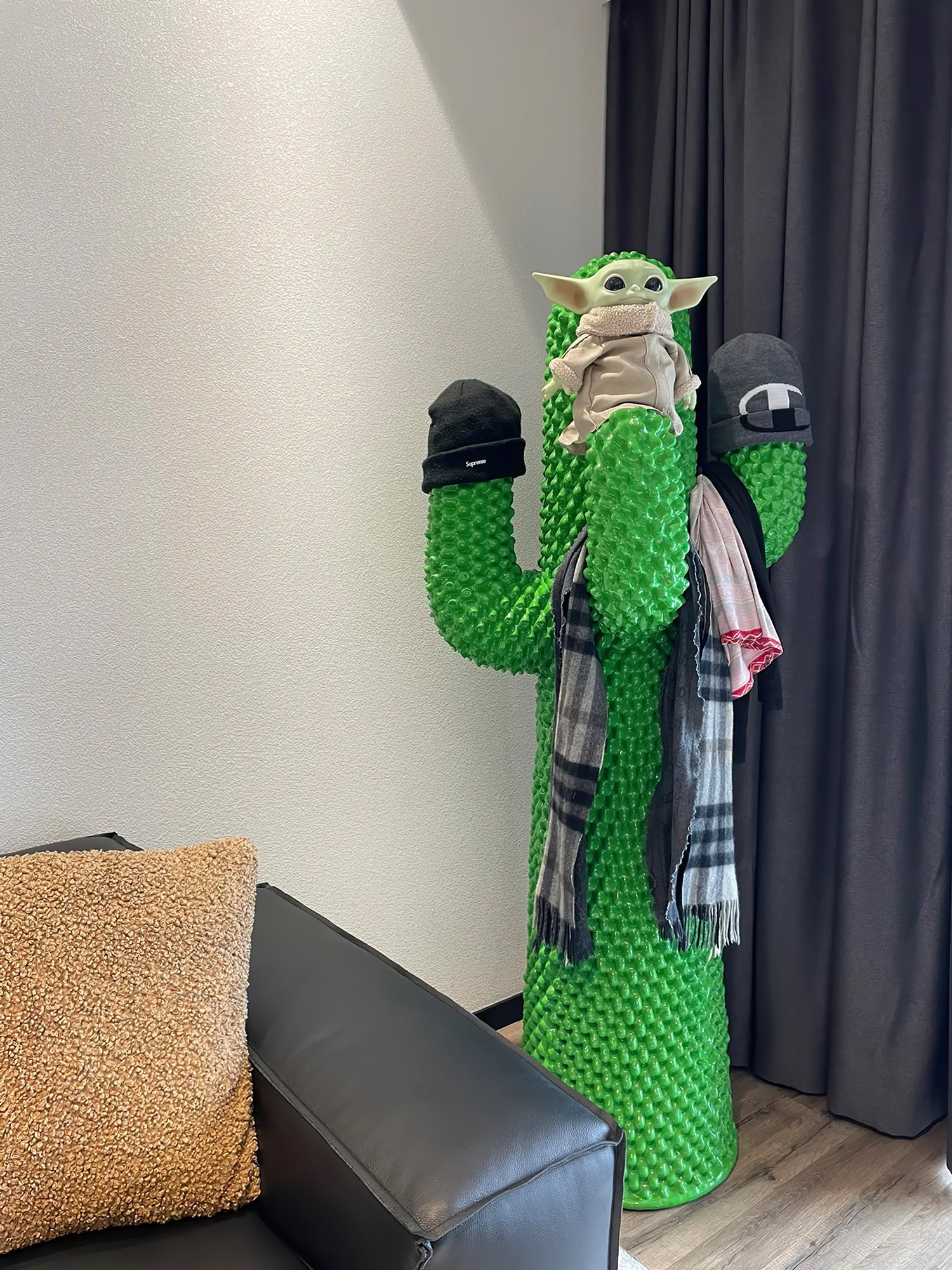 Скульптурна вішалка Mello Cactus