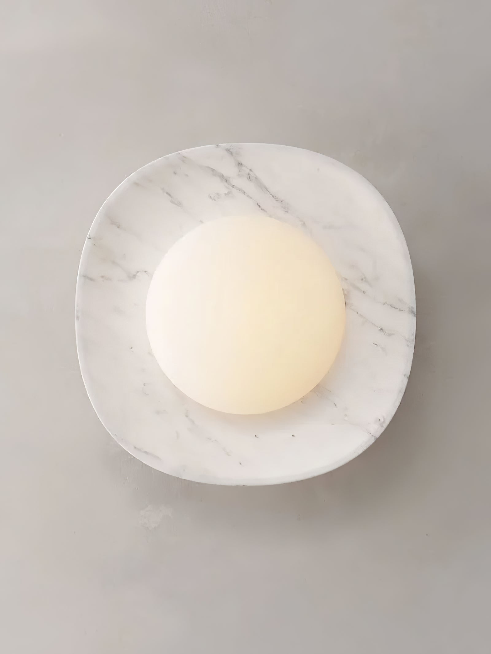 Настінний світильник Carrara Cusp