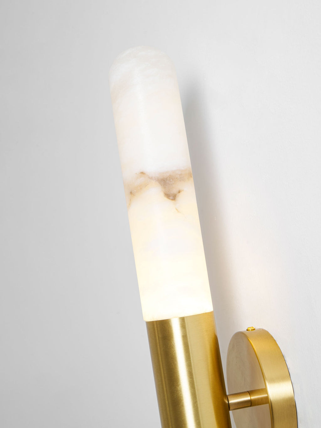 Настінний світильник Cavoya Alabaster