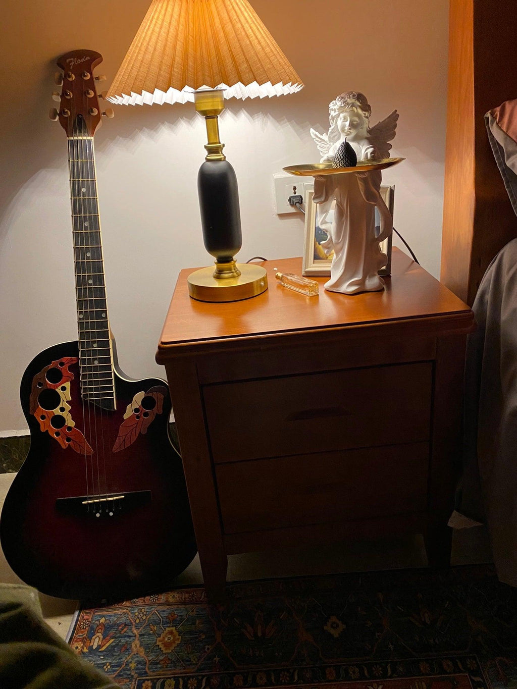 Классическая антикварная настольная лампа