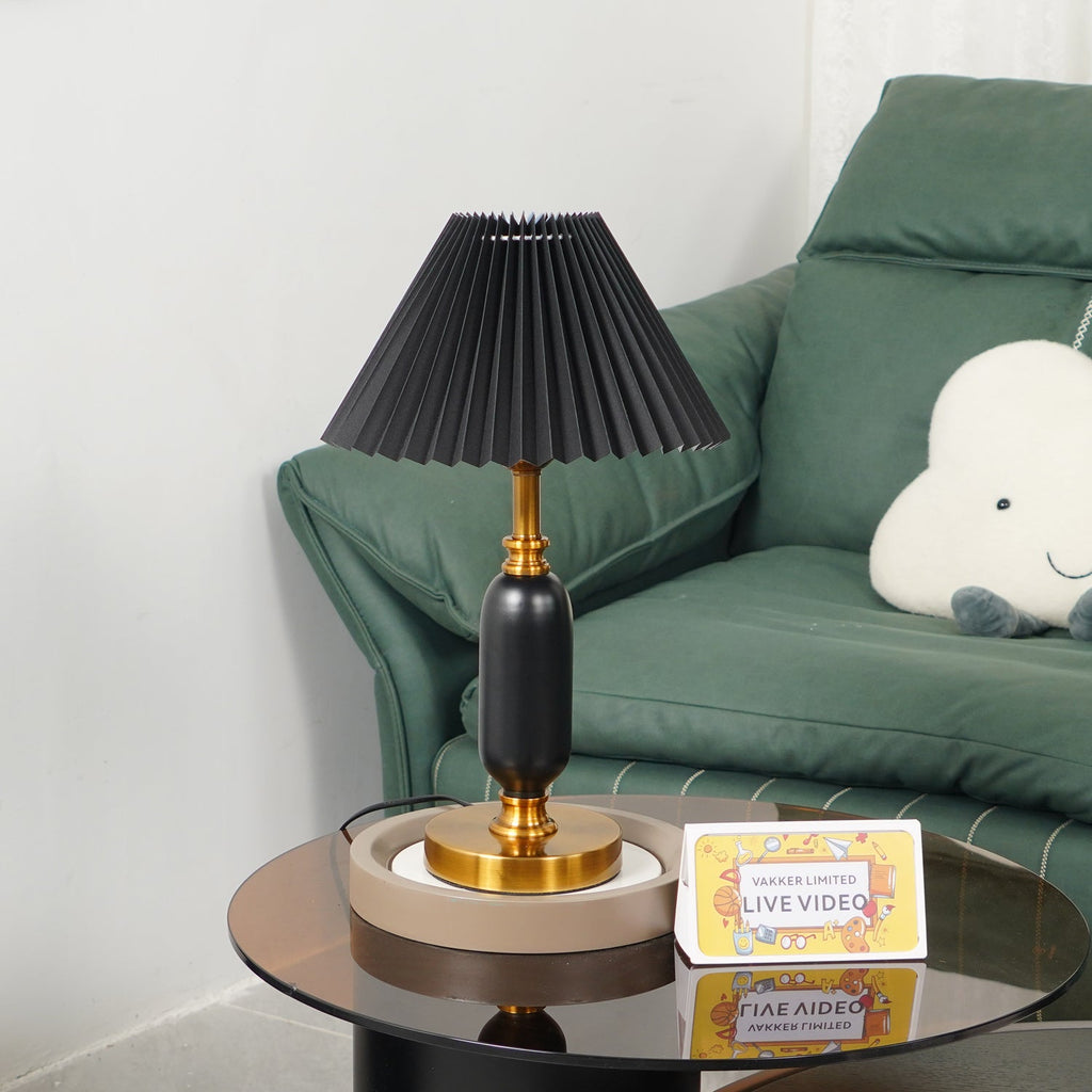 Классическая антикварная настольная лампа