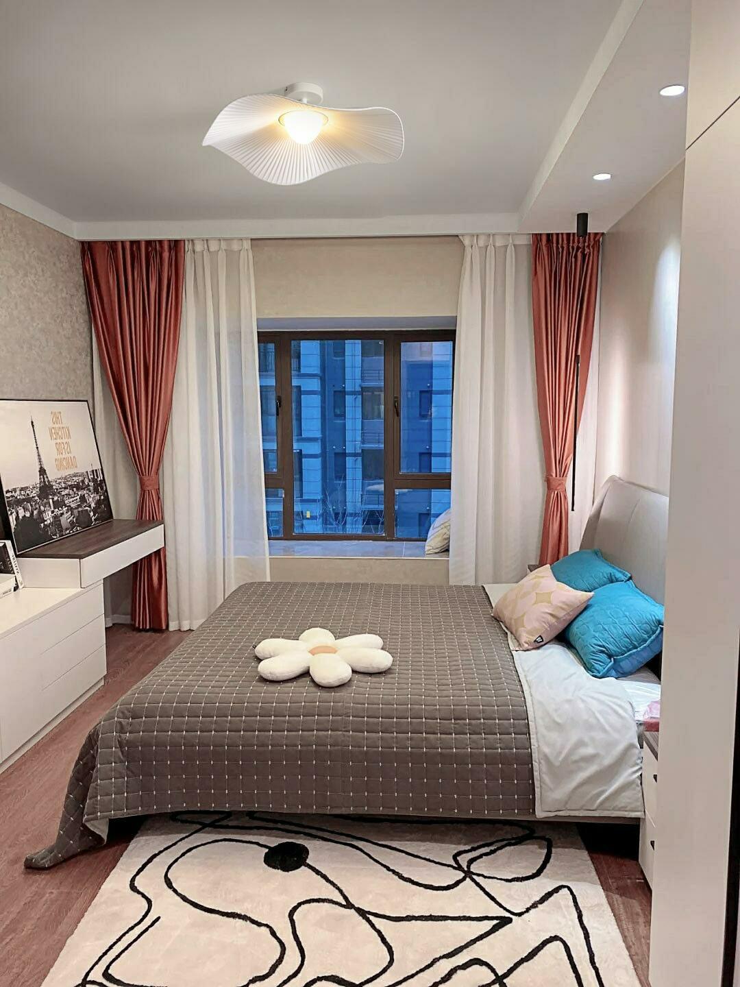 Хмарний стельовий світильник