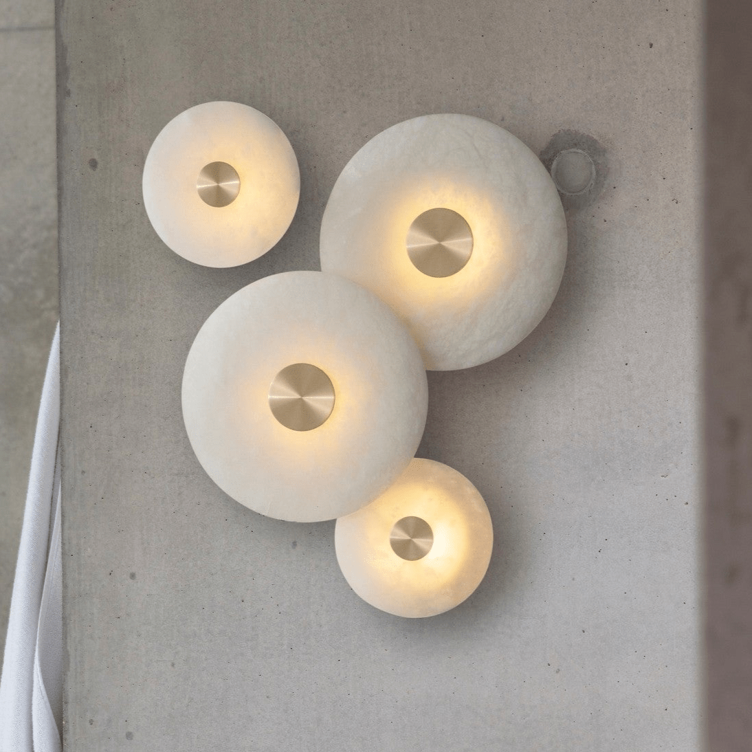 Disc Shaped Alabaster Wall Light - DEPRIMO