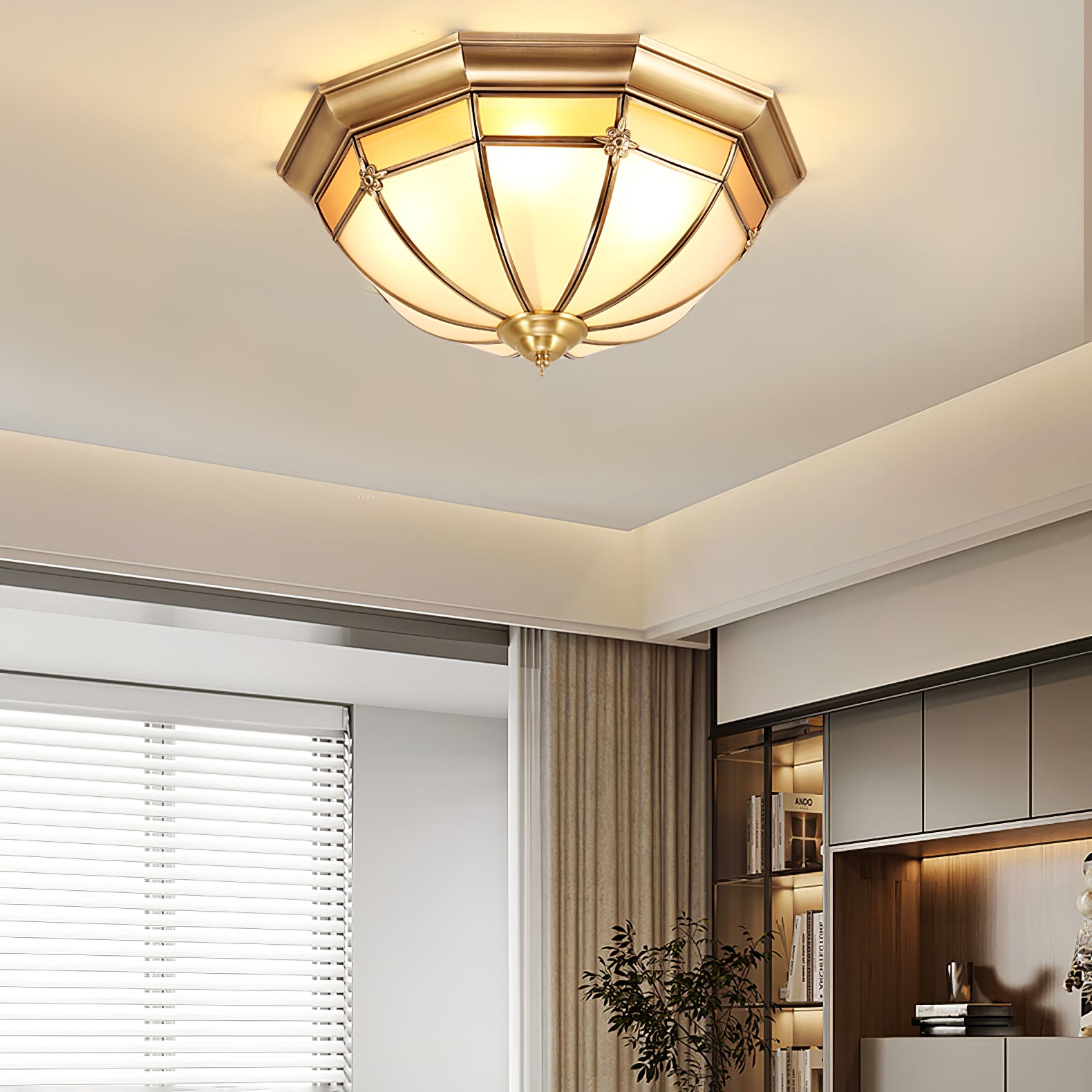 Латунний стельовий світильник Dome (впритул до стелі)
