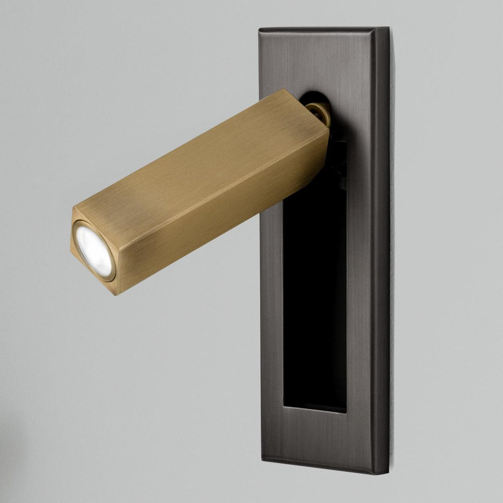 Вбудований приліжковий настінний світильник (бра)