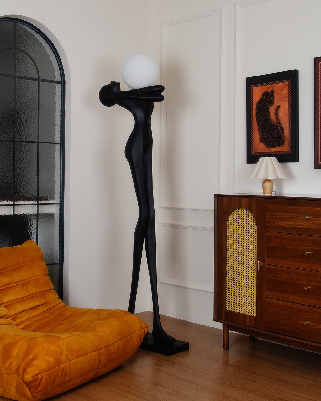 Напольный светильник Embrace Ball Sculpture