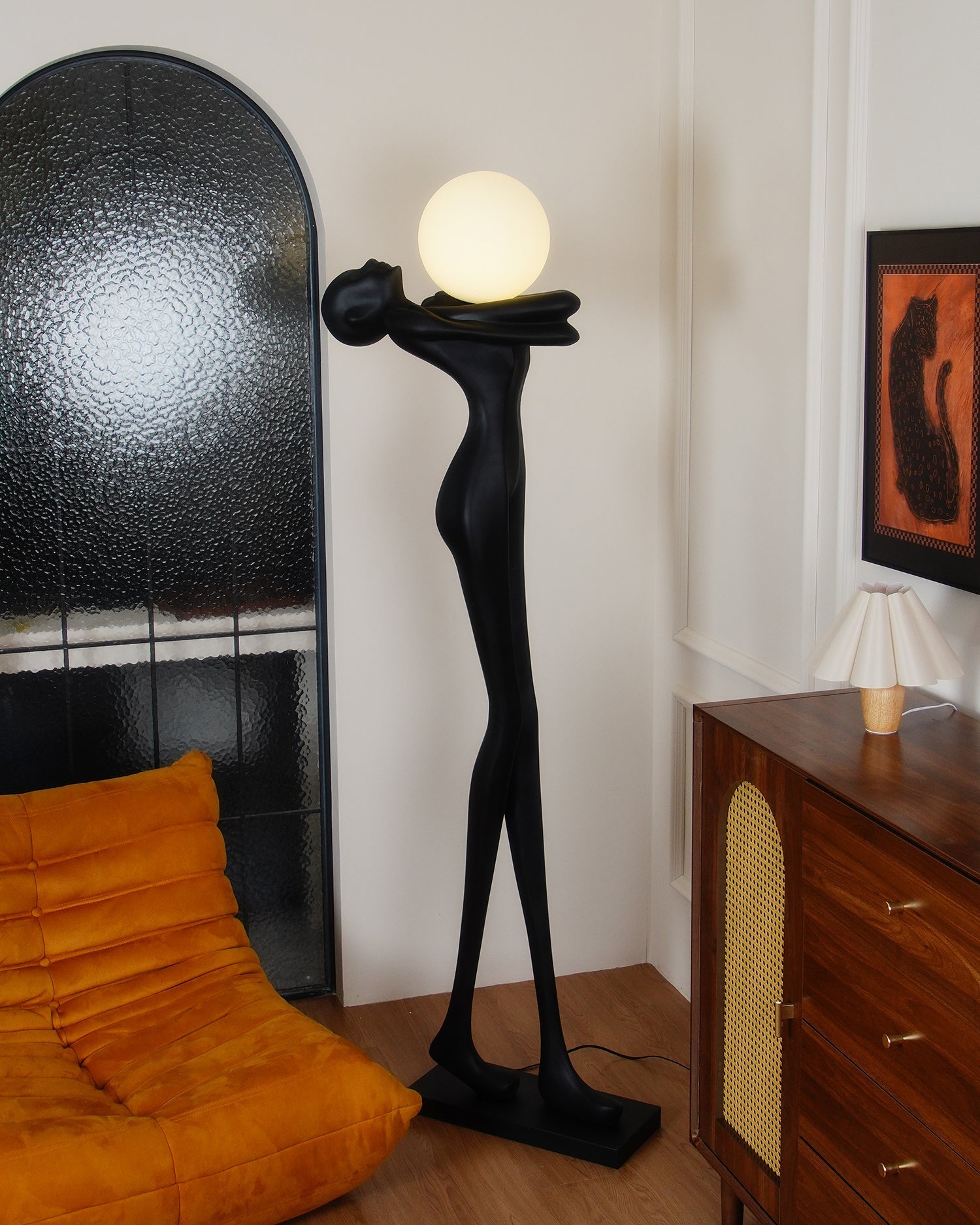Напольный светильник Embrace Ball Sculpture