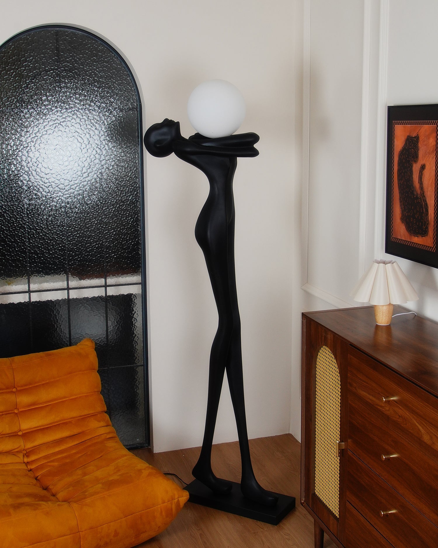 Напольный светильник Embrace Ball Sculpture