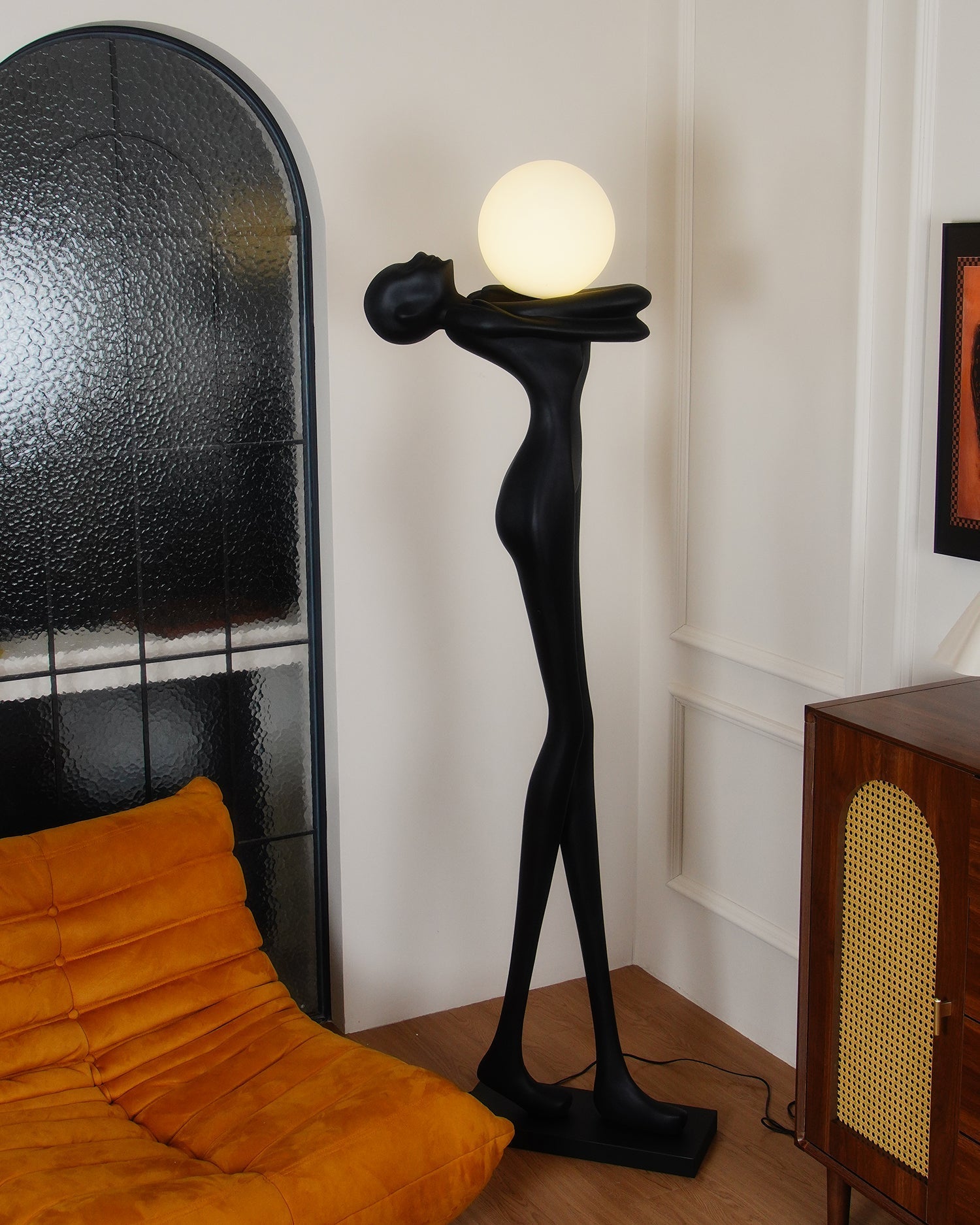 Напольный светильник Embrace Ball Sculpture
