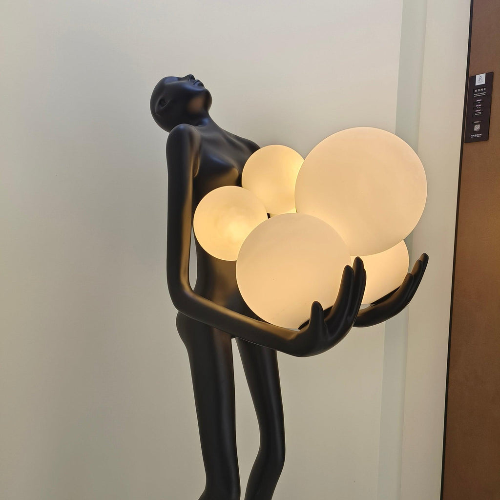 Напольный светильник Embrace Sculpture