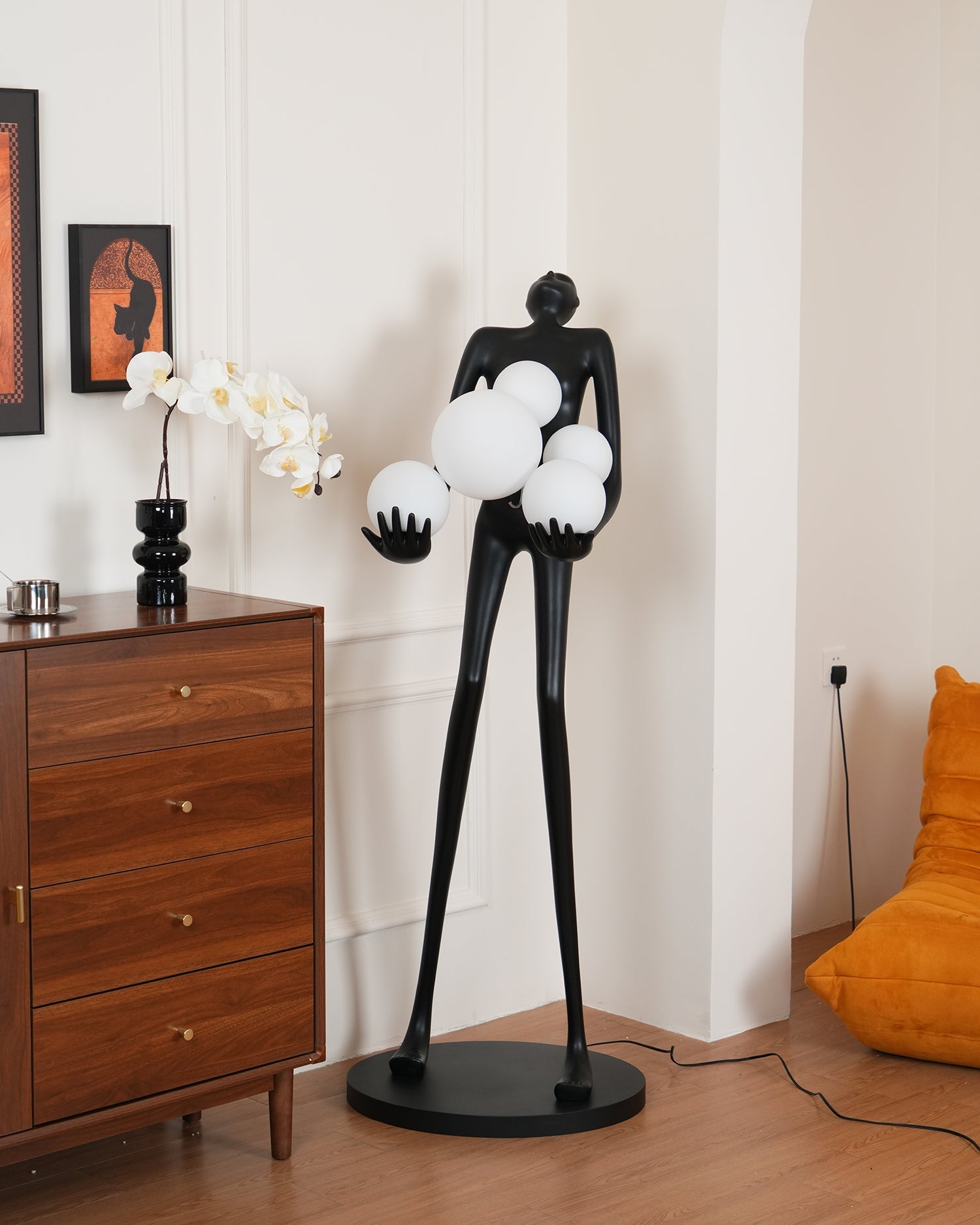 Напольный светильник Embrace Sculpture