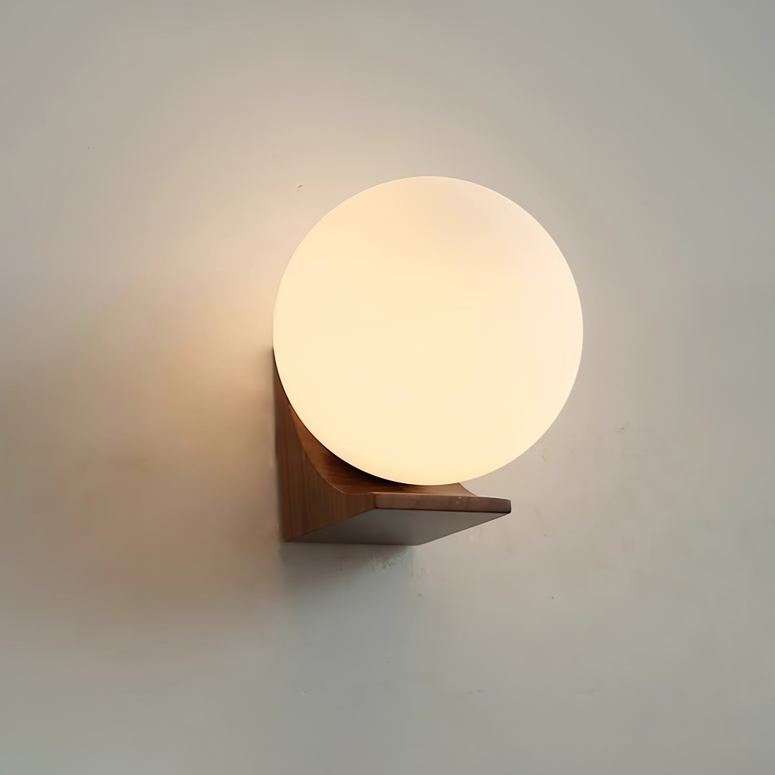 Настінний світильник Evelyn Orb