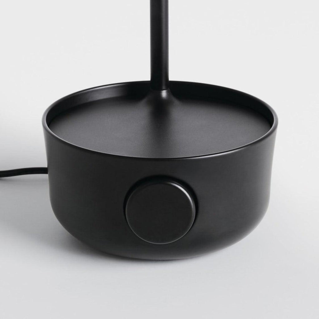 Настольная светодиодная лампа Focal