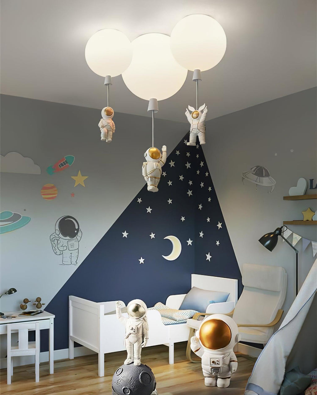 Стельовий світильник Frosted Balloon