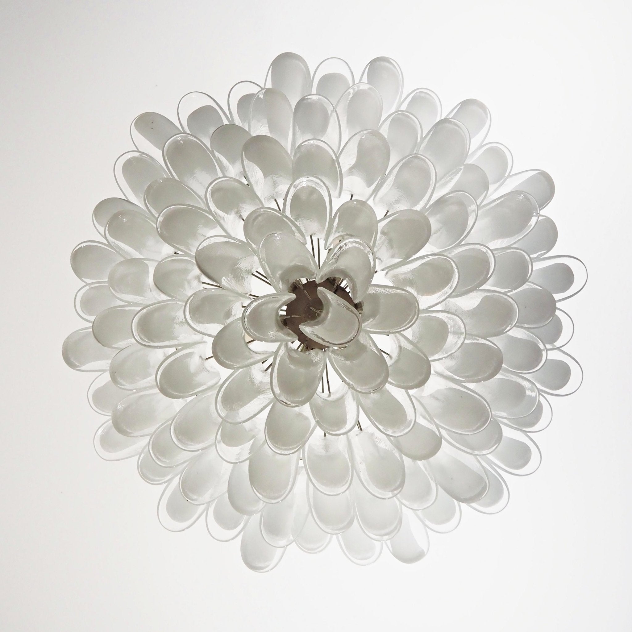 Люстра Petals White Murano