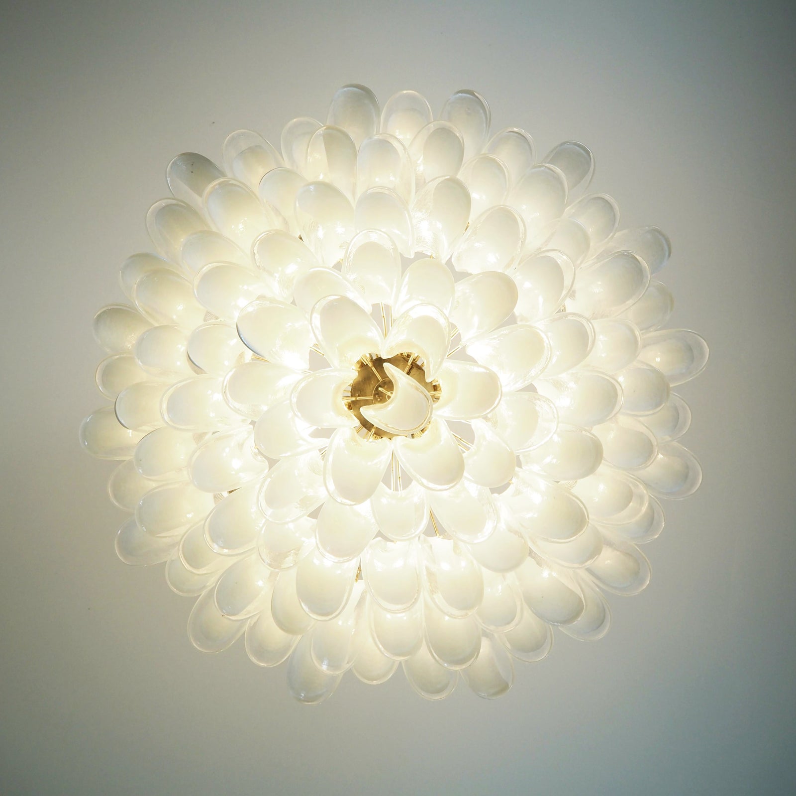 Люстра Petals White Murano