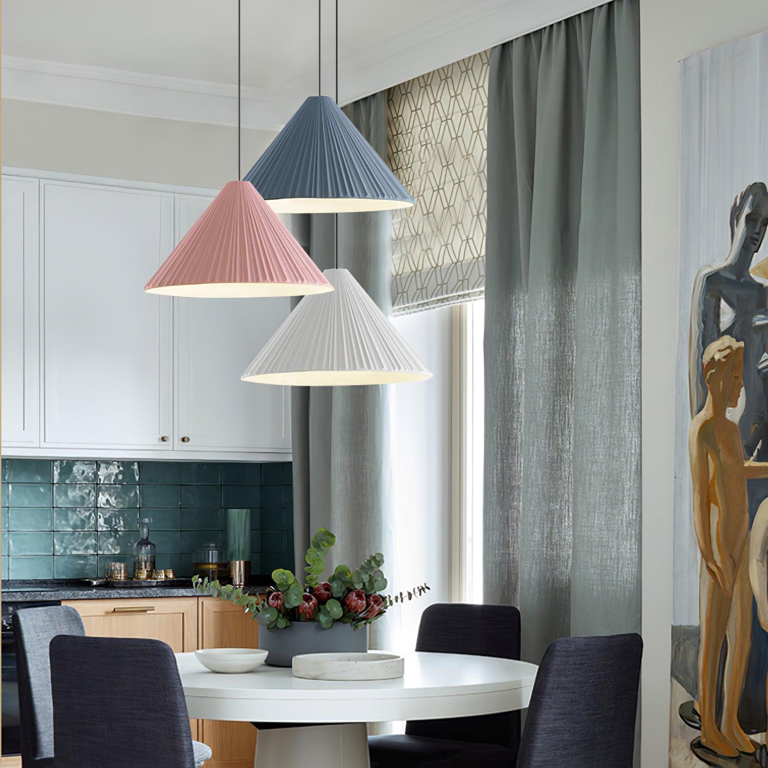 Світильник-підвіс зі смоли у формі капелюха