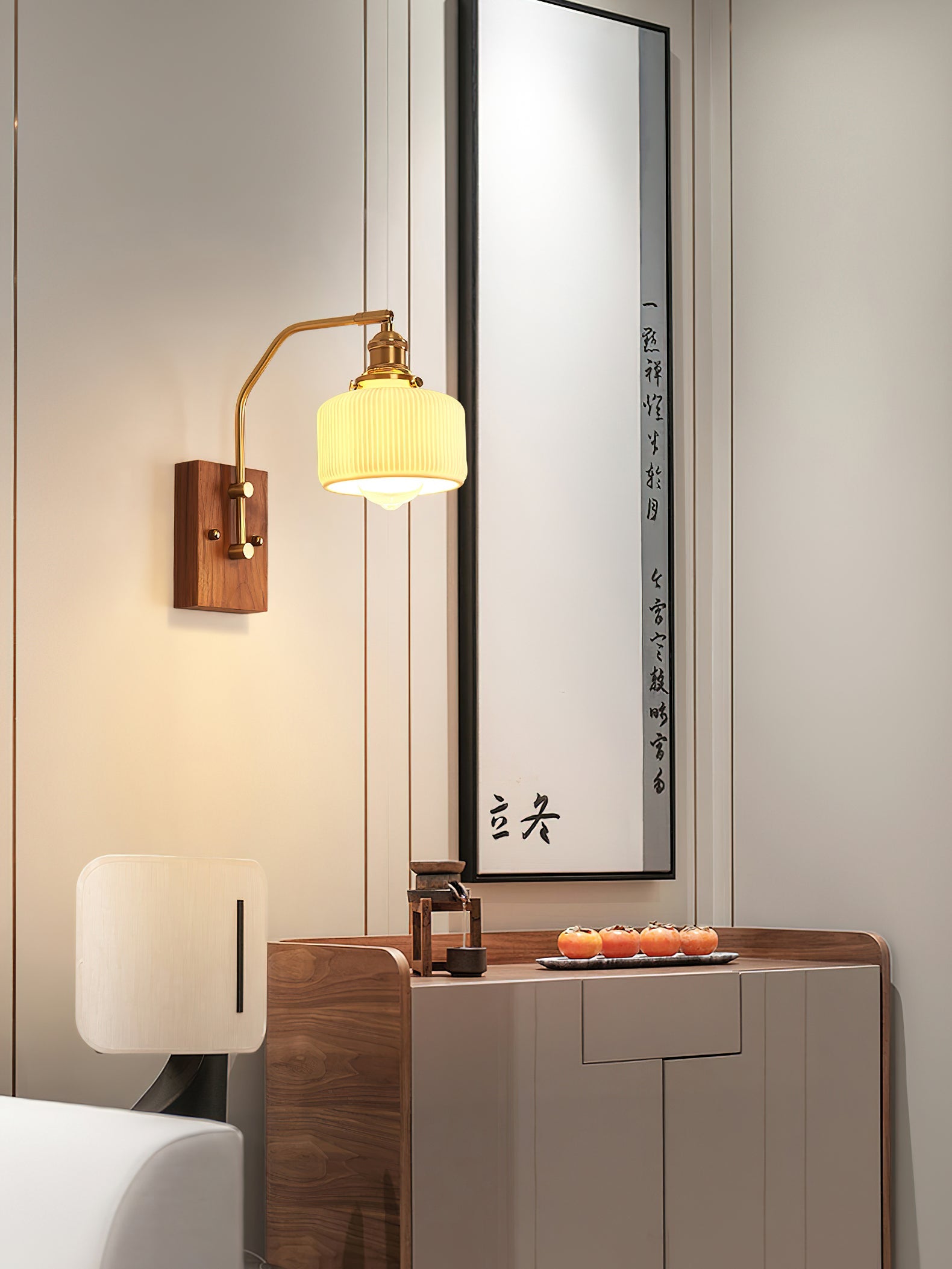 Настінний світильник Heritage Walnut