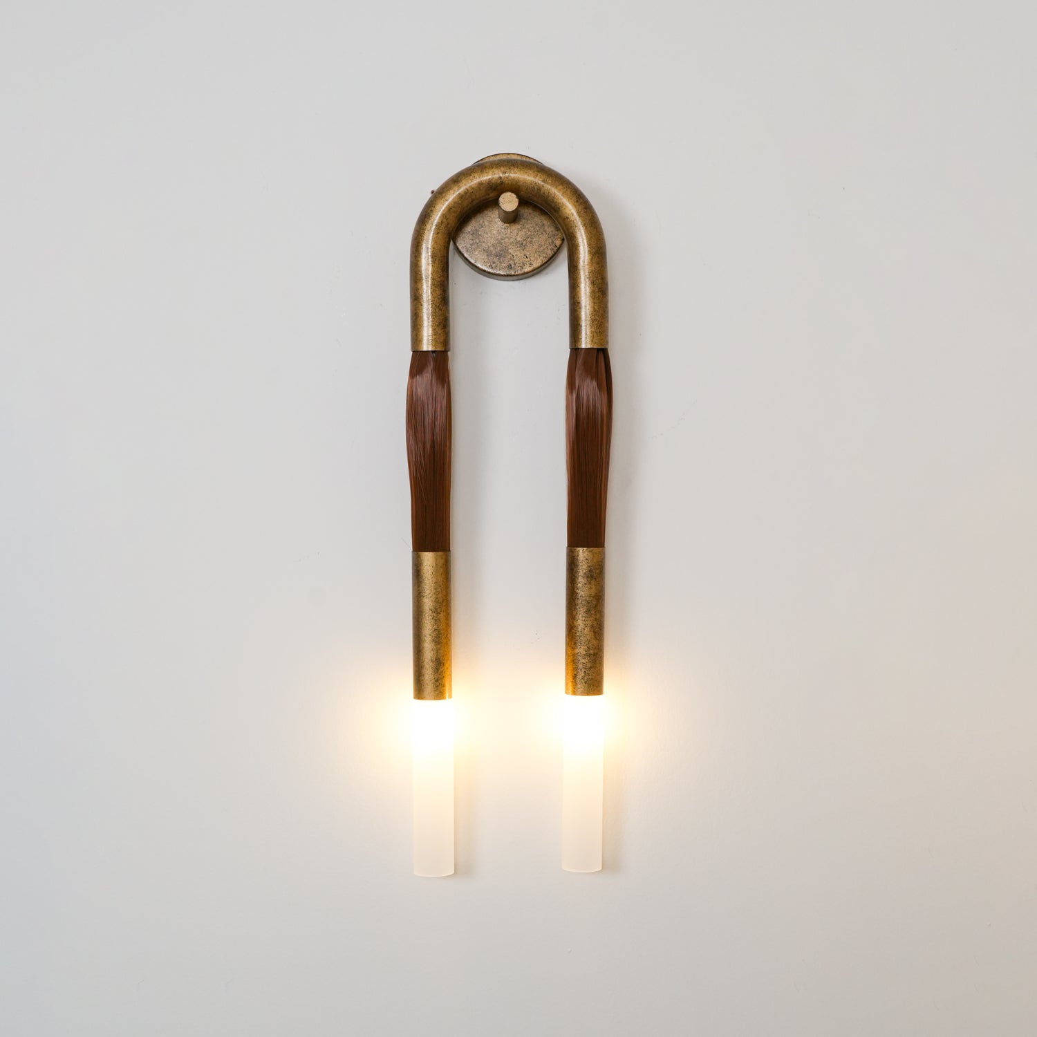 Horsehair Wall Lamp - DEPRIMO