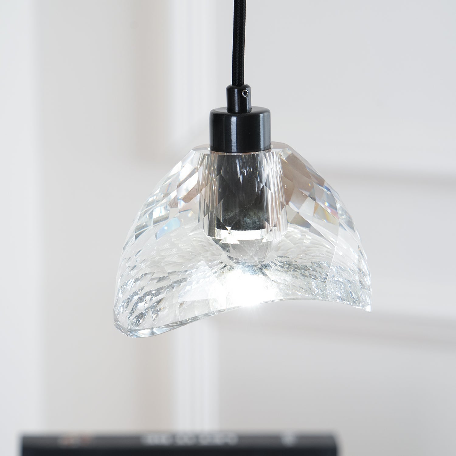 Підвісний світильник Latham Glass