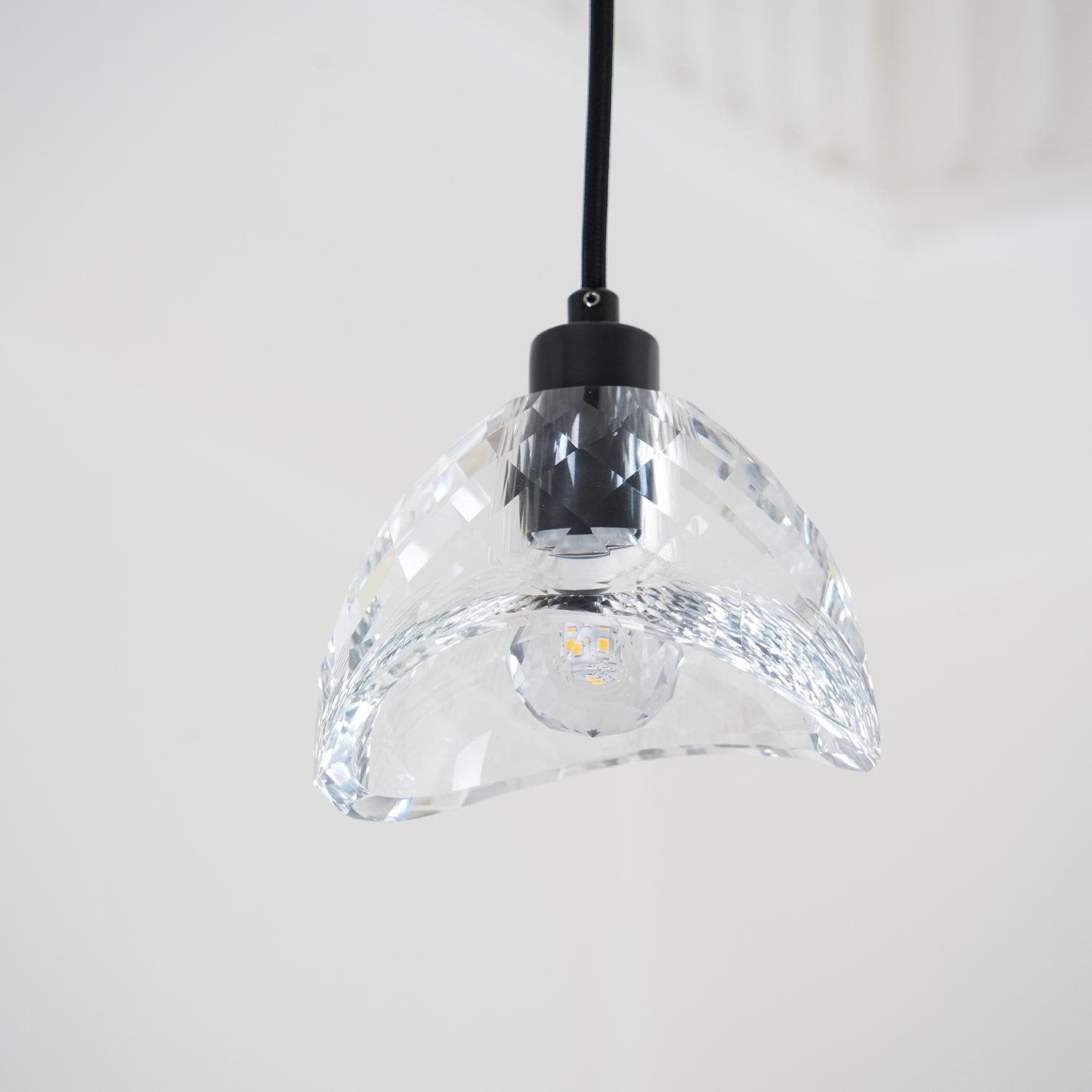 Підвісний світильник Latham Glass