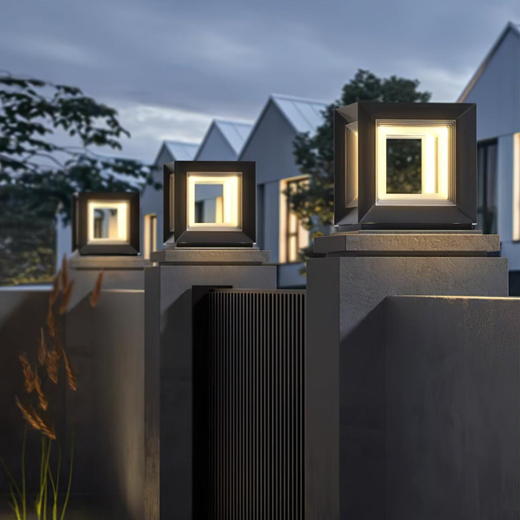 Зовнішній стовпчастий світильник Light Cube
