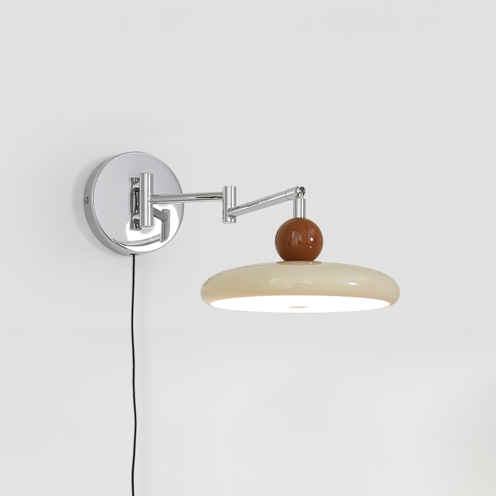 Lola Plug - in Wall Lamp - DEPRIMO