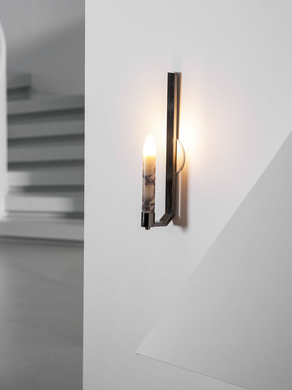 Настінний світильник Lumivolt Alabaster
