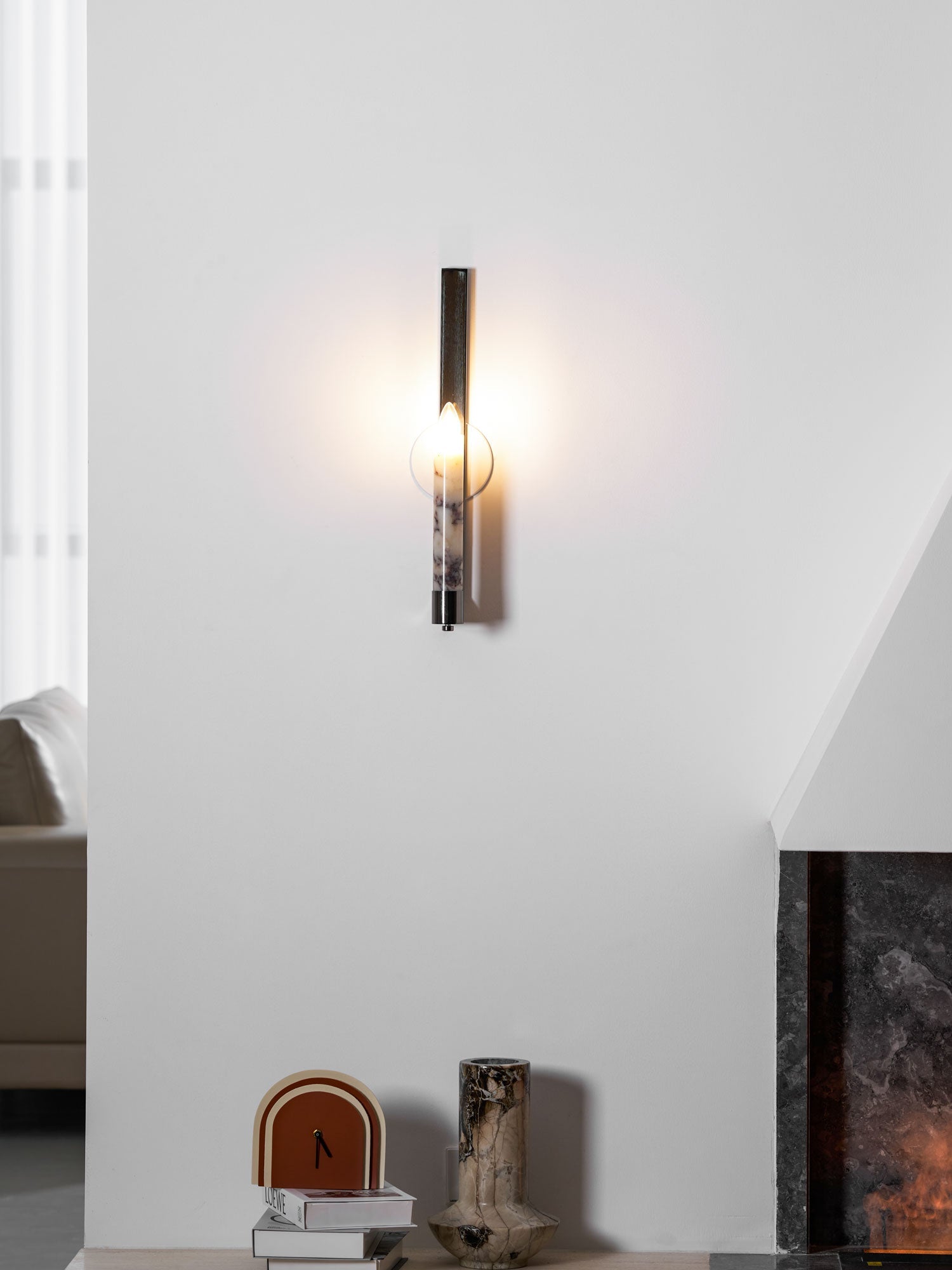 Настінний світильник Lumivolt Alabaster