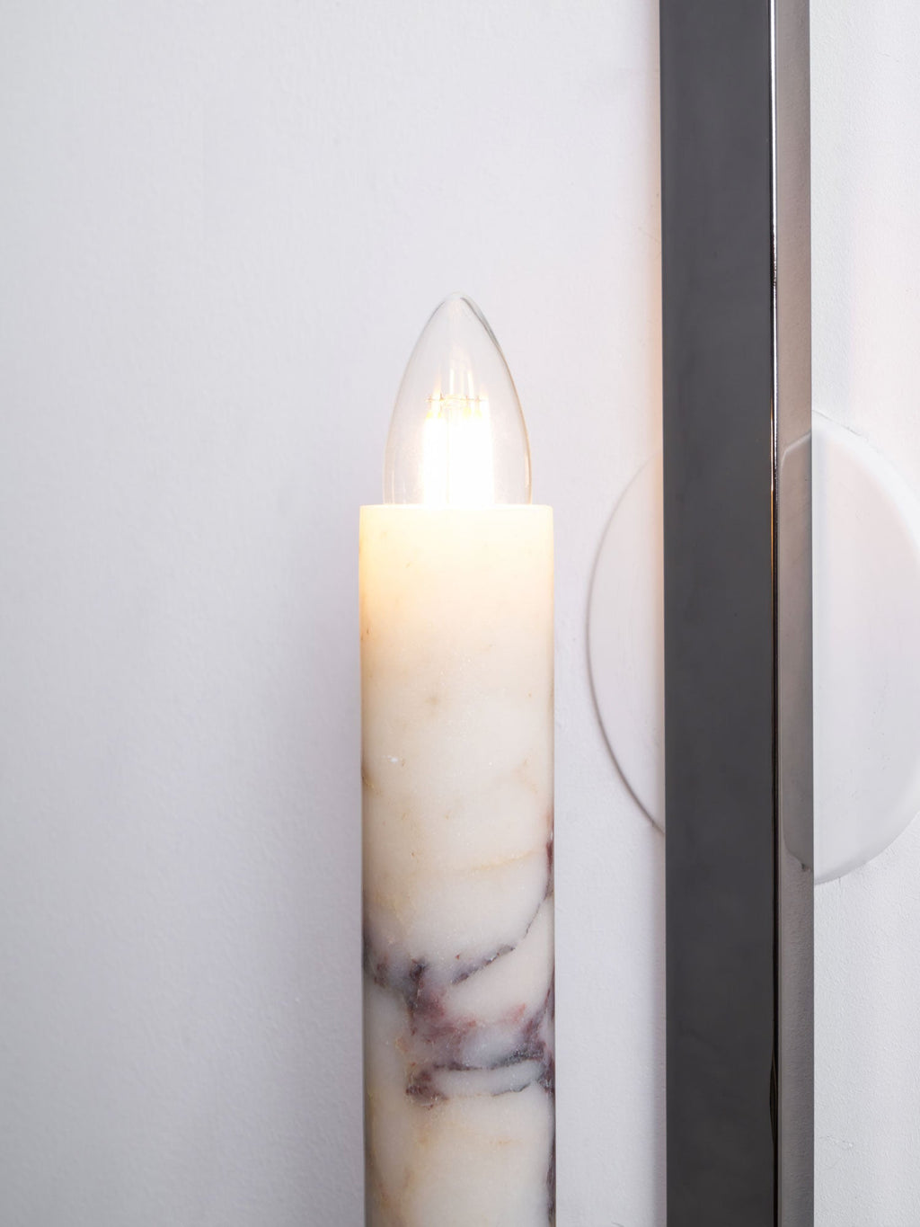 Настінний світильник Lumivolt Alabaster
